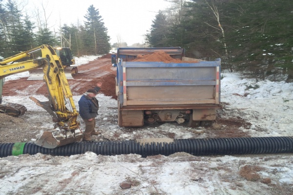 Cross pipe installation.